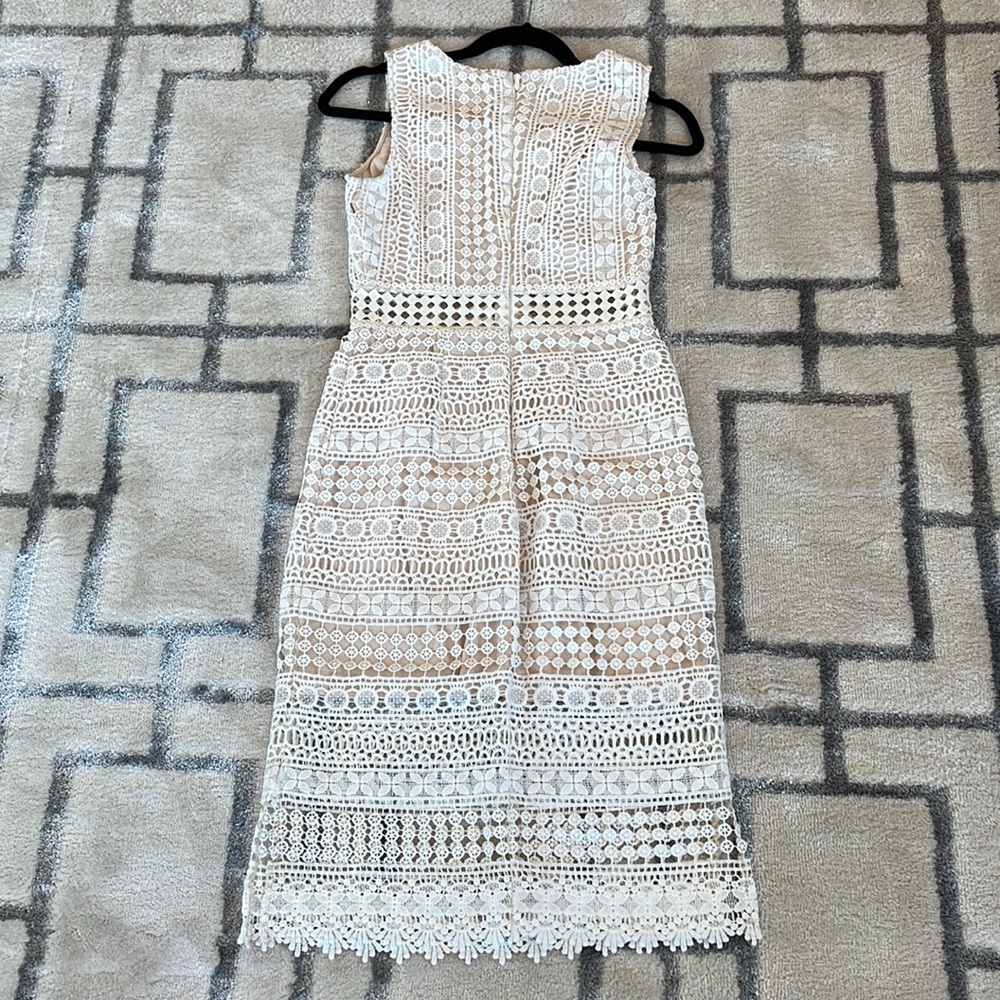 Soieblu Ivory Crochet Lace Sleeveless Midi Dress Size Small - Picture 2 of 7
